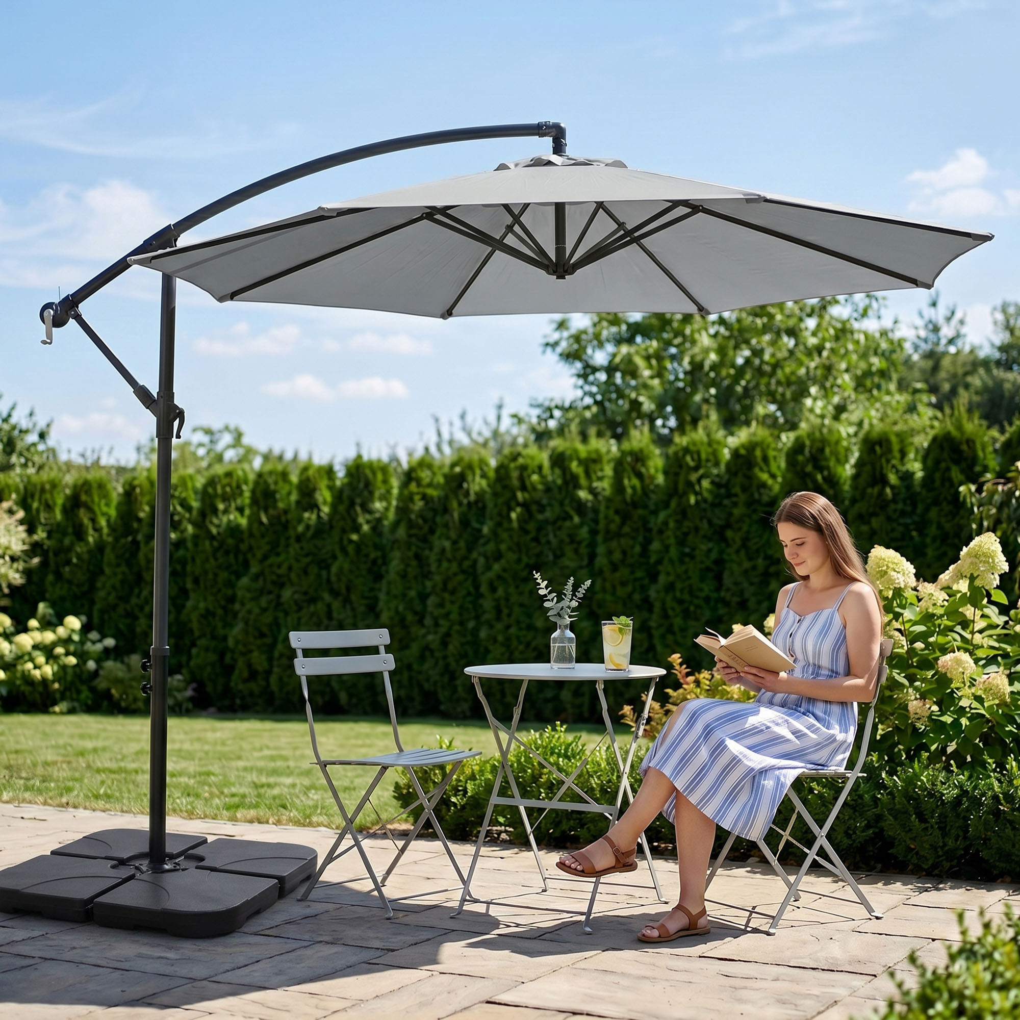 Parasol ogrodowy ASTER ochrona UV w kolorze jasnoszarym waga 12,1 kg wymiary 300x300x45 cm - Sklep.akord.net.pl - AKORD Meble