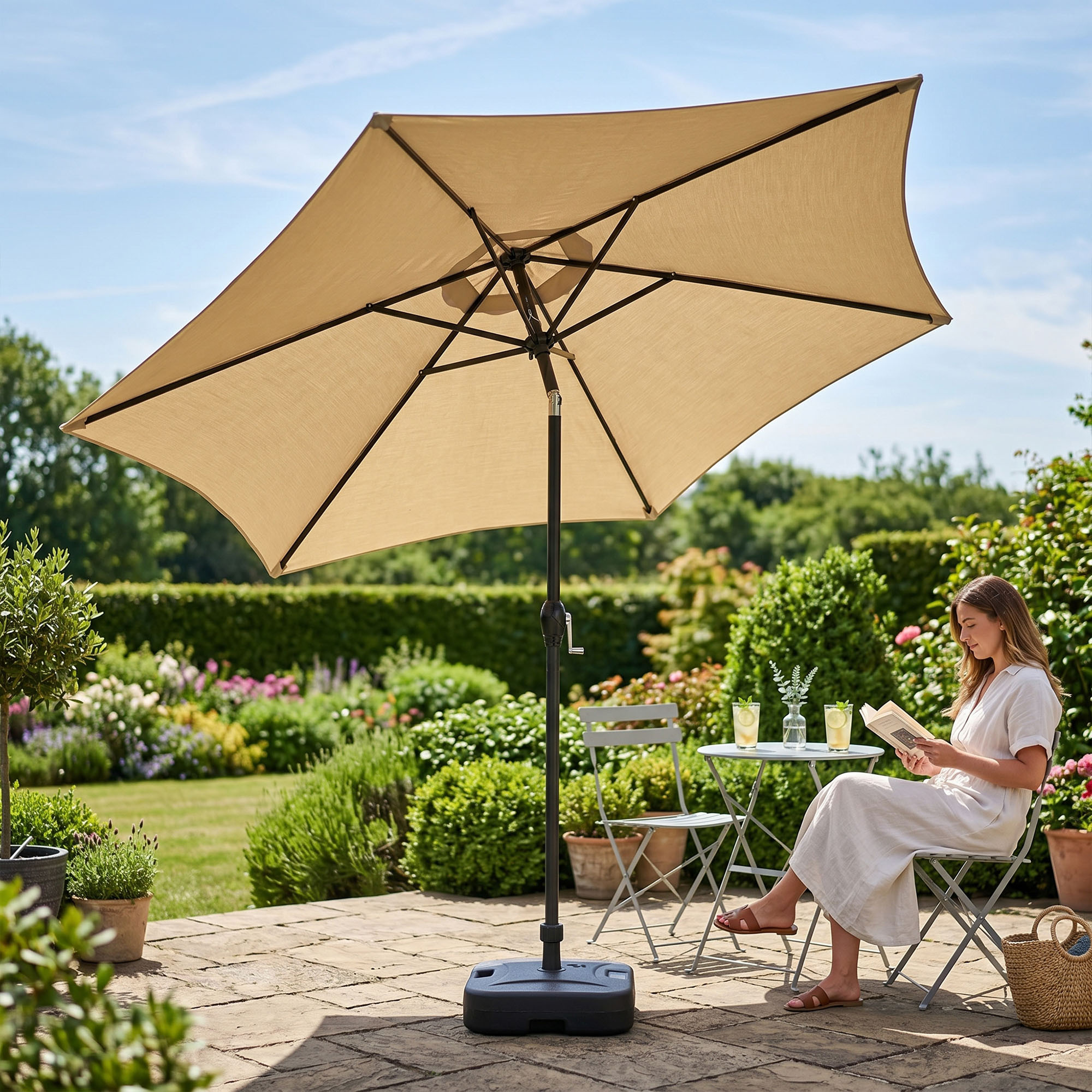 Parasol ogrodowy ORIENT z regulacją nachylenia w kolorze beżowym waga 4,5 kg wymiary 270x270x235 cm - Sklep.akord.net.pl - AKORD Meble